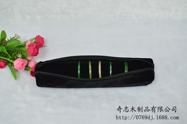 2051628975_125948664