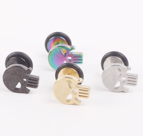 Pointed titanium steel lip stud product view