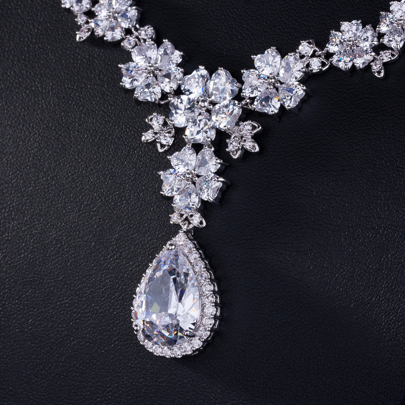 Bridal Set Detail