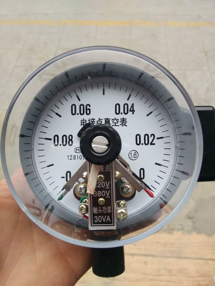 西安仪表厂YXC-100,YXC-150磁助式电接点压力表