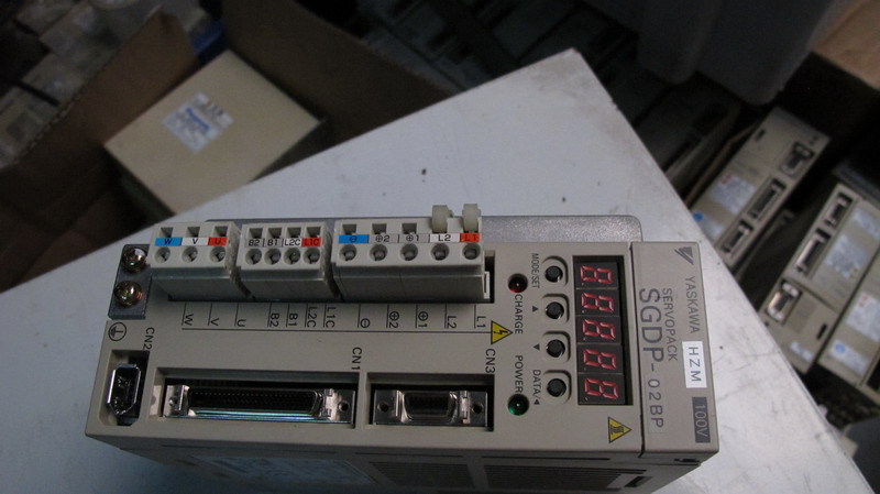 台州信达 二手安川驱动器 SGDP-02BP 包好 询价