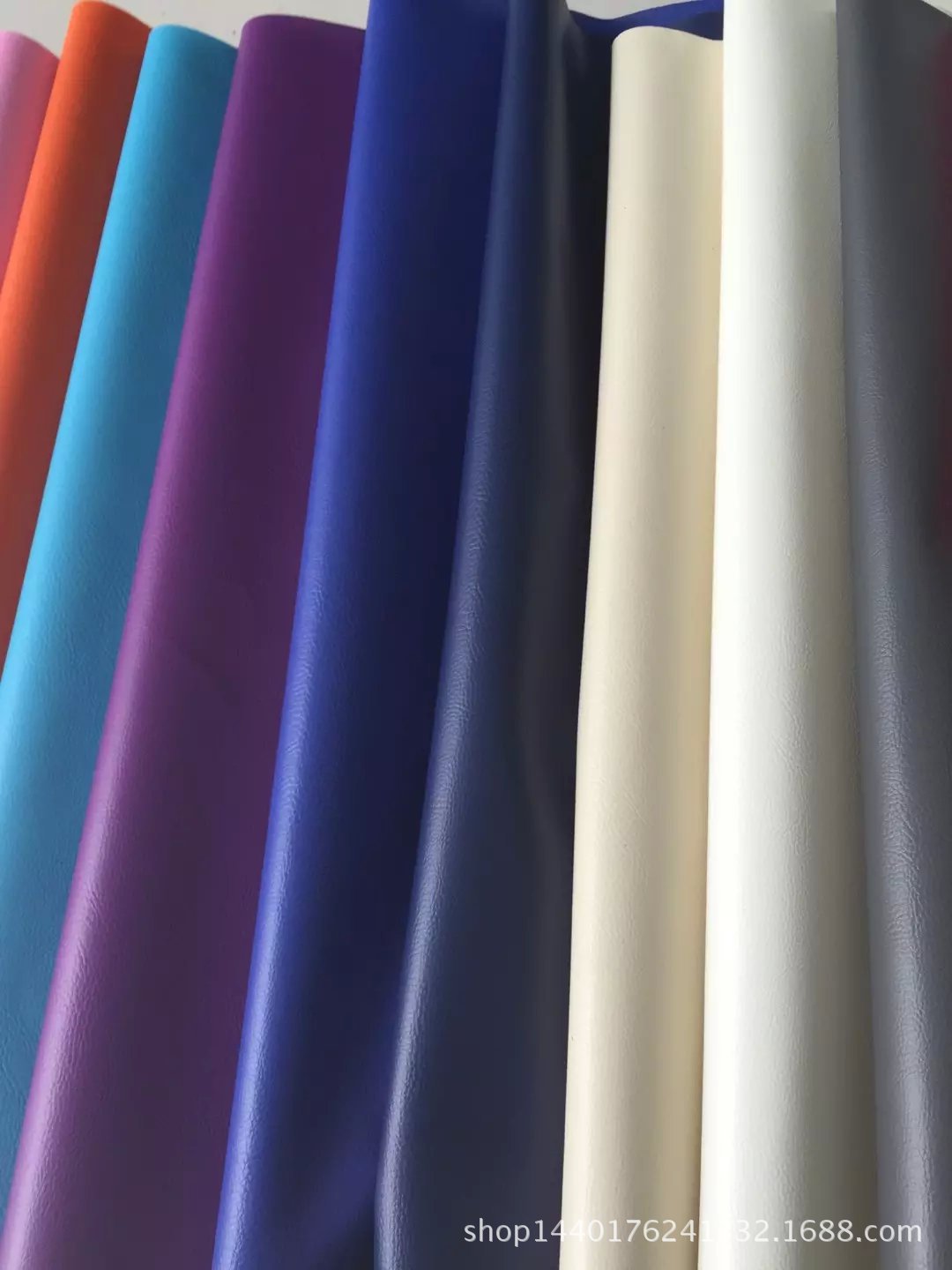 厂家定制 PVC皮革面料箱包人造合成革沙发软包革仿皮装饰人造皮料-阿里巴巴