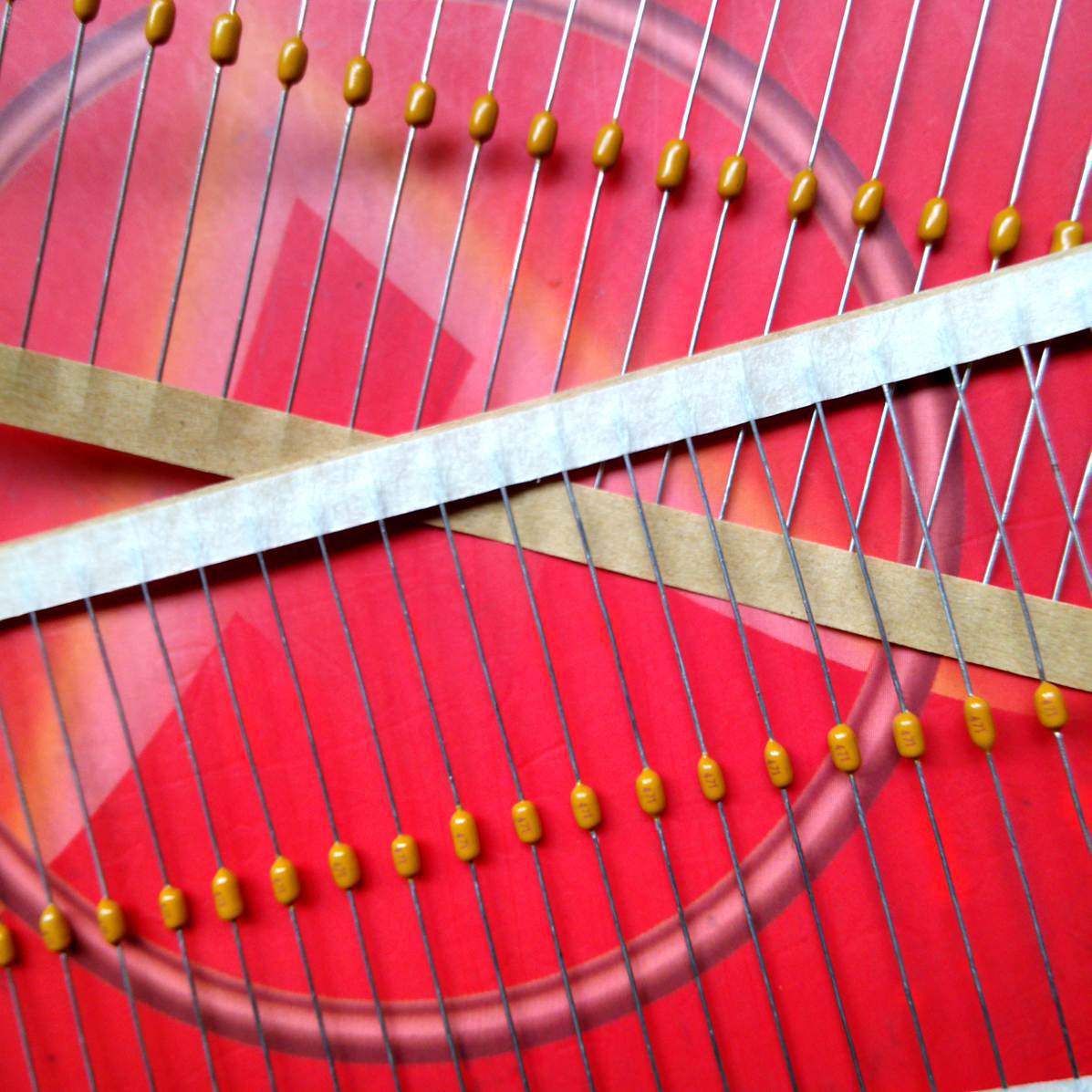 厂家直销轴向独石电容102K50V1000PF卧式P52