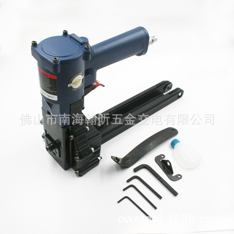 台湾3522气动封箱机 纸皮封箱钉枪 码钉枪 打包机封口机