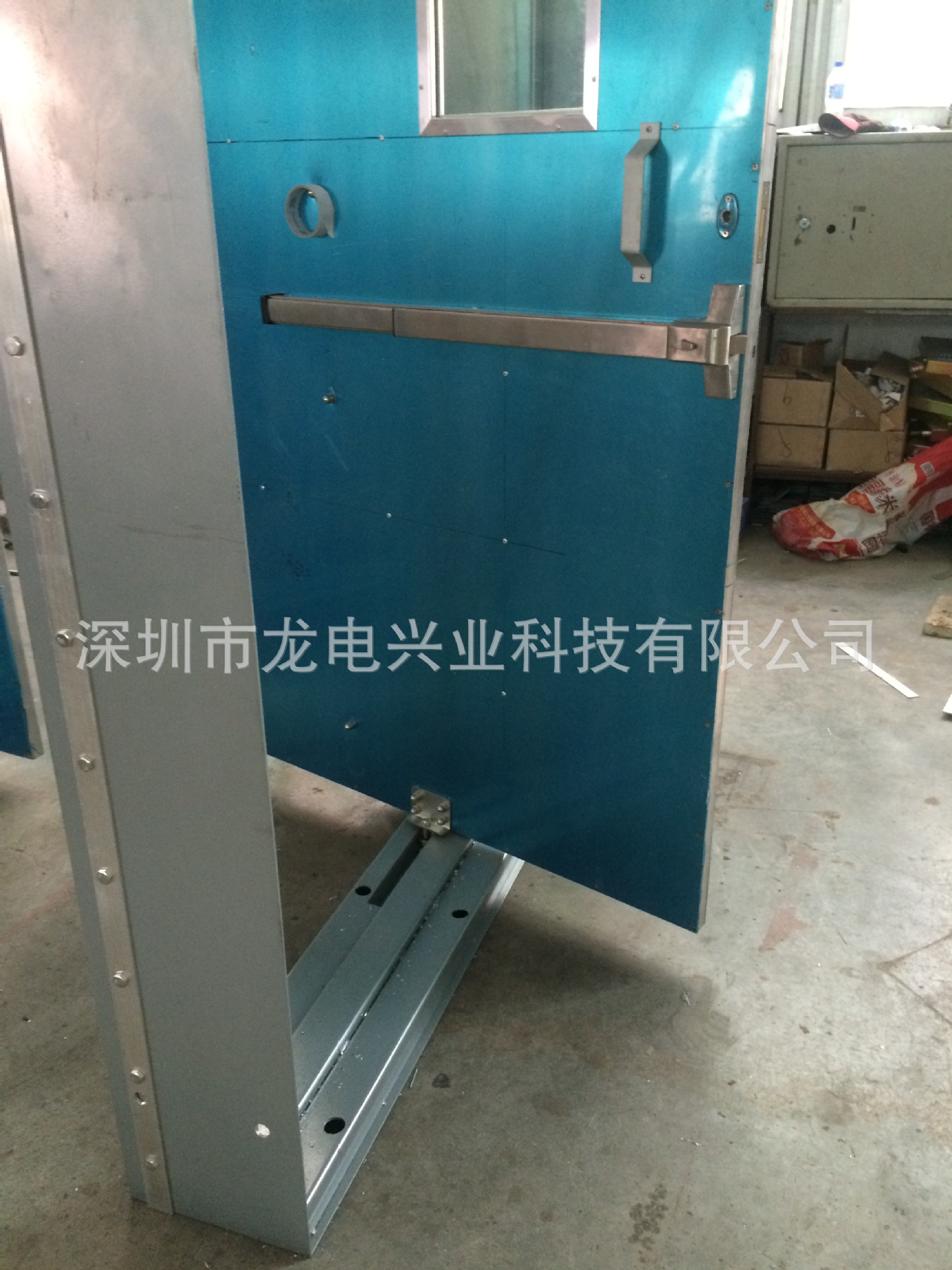 不锈钢疏散应急门 气模建筑用的应急门 人员通道门-阿里巴巴