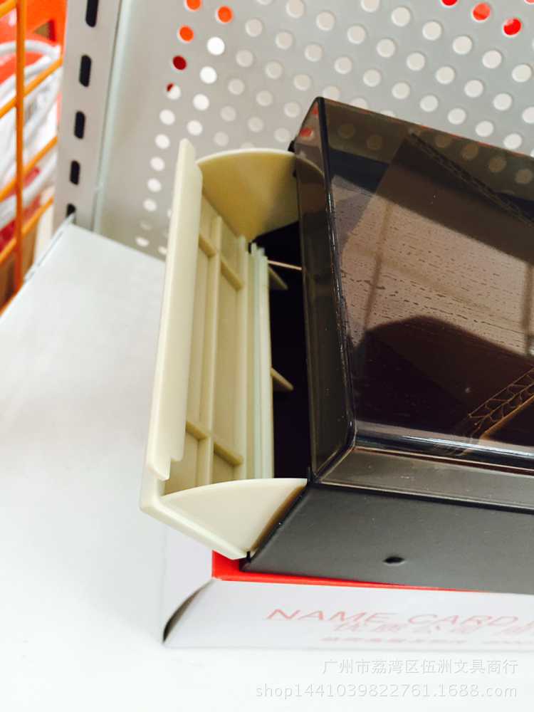 DB44D8AE52CA77E8F120F1692A960E