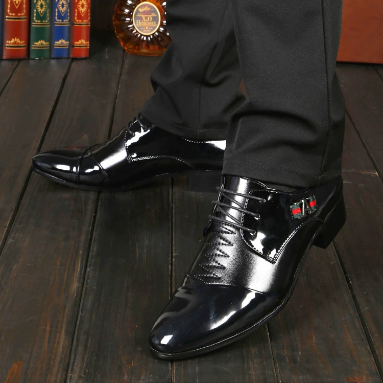 Новые Популярные остроносые модные мужские туфли в Корейском стиле с блестками, повседневная кожаная обувь на шнуровке для мужчин