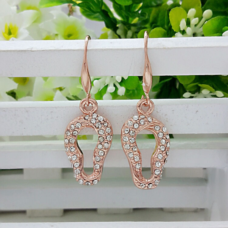 1 Pair Fashion U Shape Alloy Inlay Rhinestones Women's Drop Earrings display picture 3