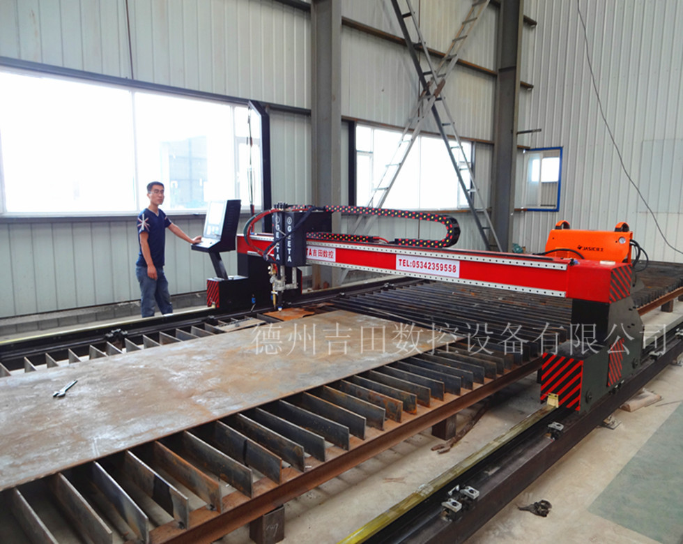 热销数控切割机 龙门式数控火焰 数控等离子切割机 成本价促销