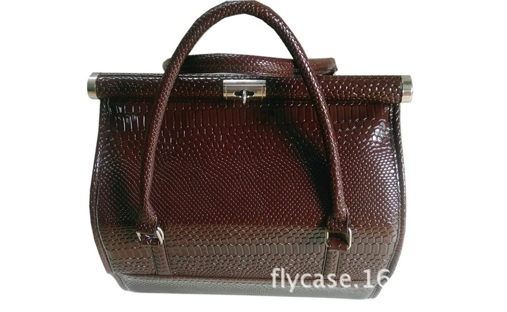 厂家定做多层双开专业化妆箱 PU化妆包 可提可斜跨大容量化妆包