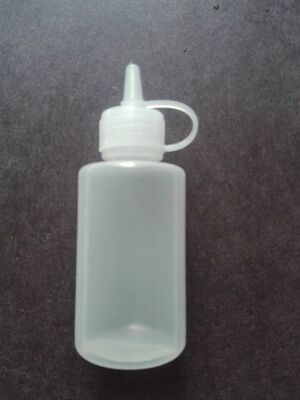 Supplying 50ml Plastic bottles Dispensing Water bottle Plastic cover Separate loading liquid bottle