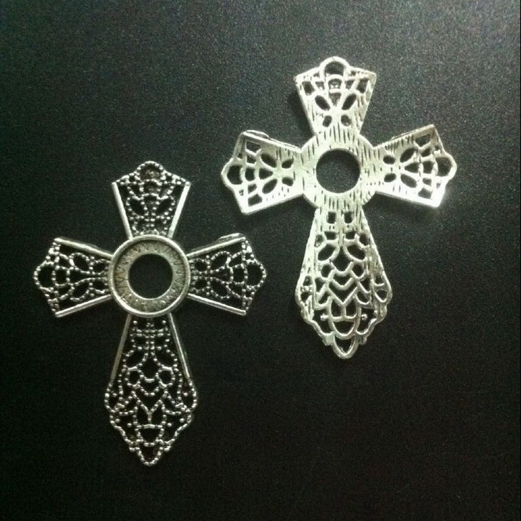 A1377十字架1000克/175个/包5.7克52x40mm时尚欧美复古挂件合金饰