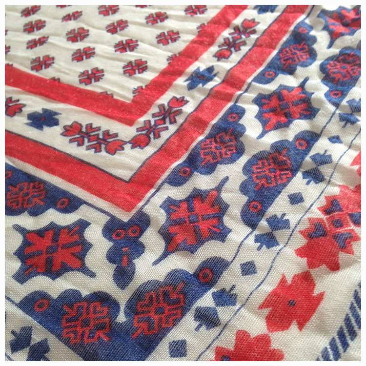 厂家直销围巾纱布 平纹印花布  围巾平网大花印花面料