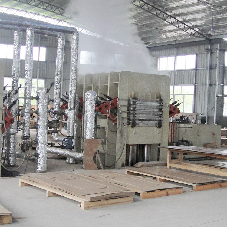 三聚氰胺模压门板热压机等成套设备-青岛国森