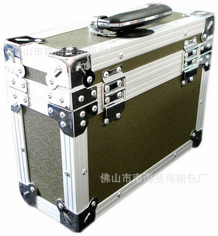厂家批发定做各款铝箱/工具箱/手提工具箱/精密仪器箱/拉杆箱