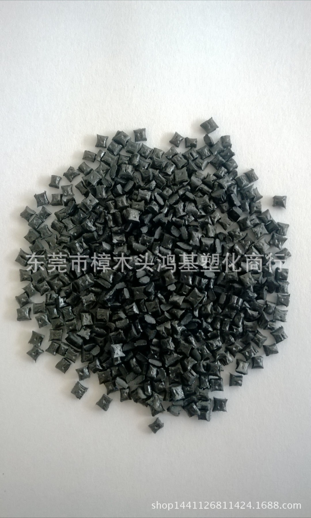 1106203030_1250654009