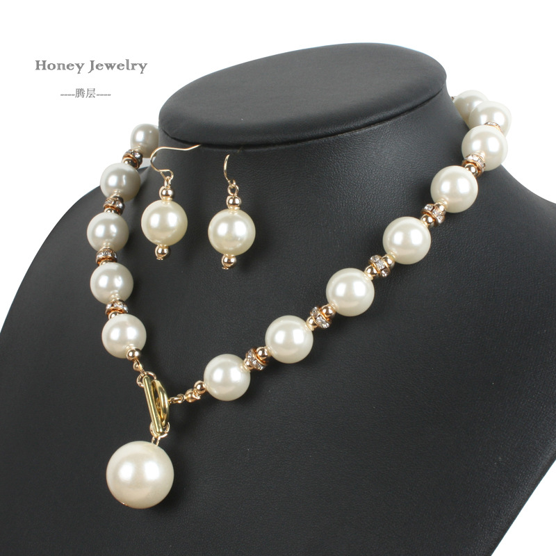 Occident and the United States pearlnecklace (Gold)NHCT0065-Gold