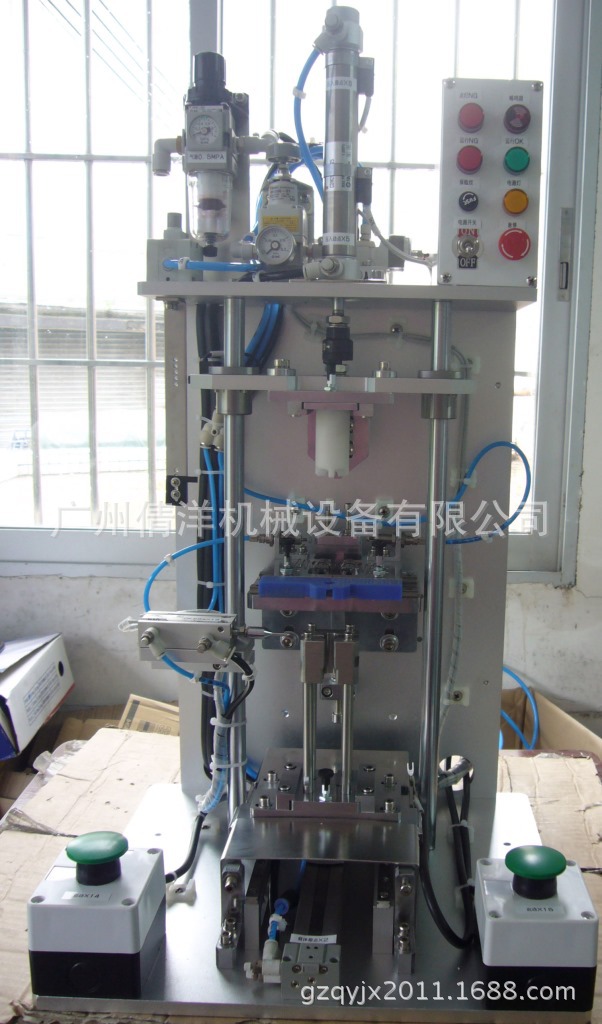 ����ֱ�����ڲ���װ�õ��ڲ����豸T10 Bulb���Զ�����װ��