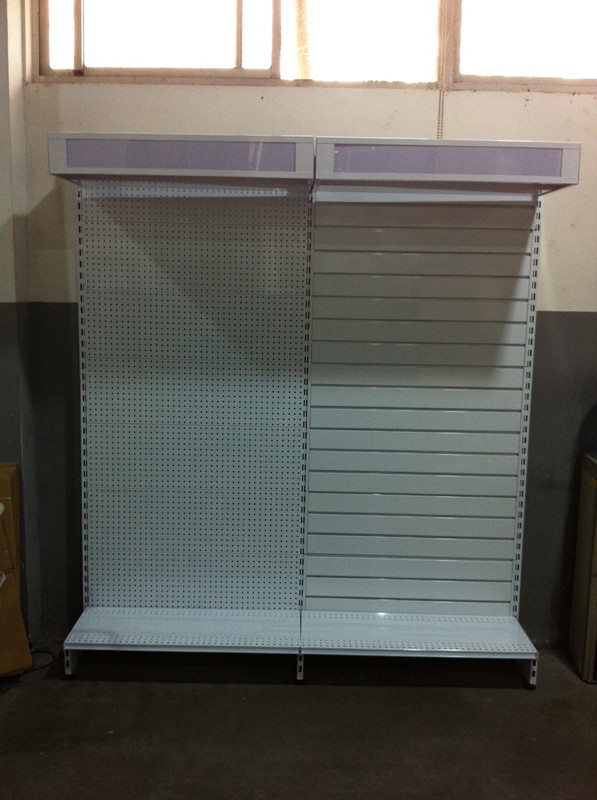 单面冲孔，铁槽背板货架+层板式等箱