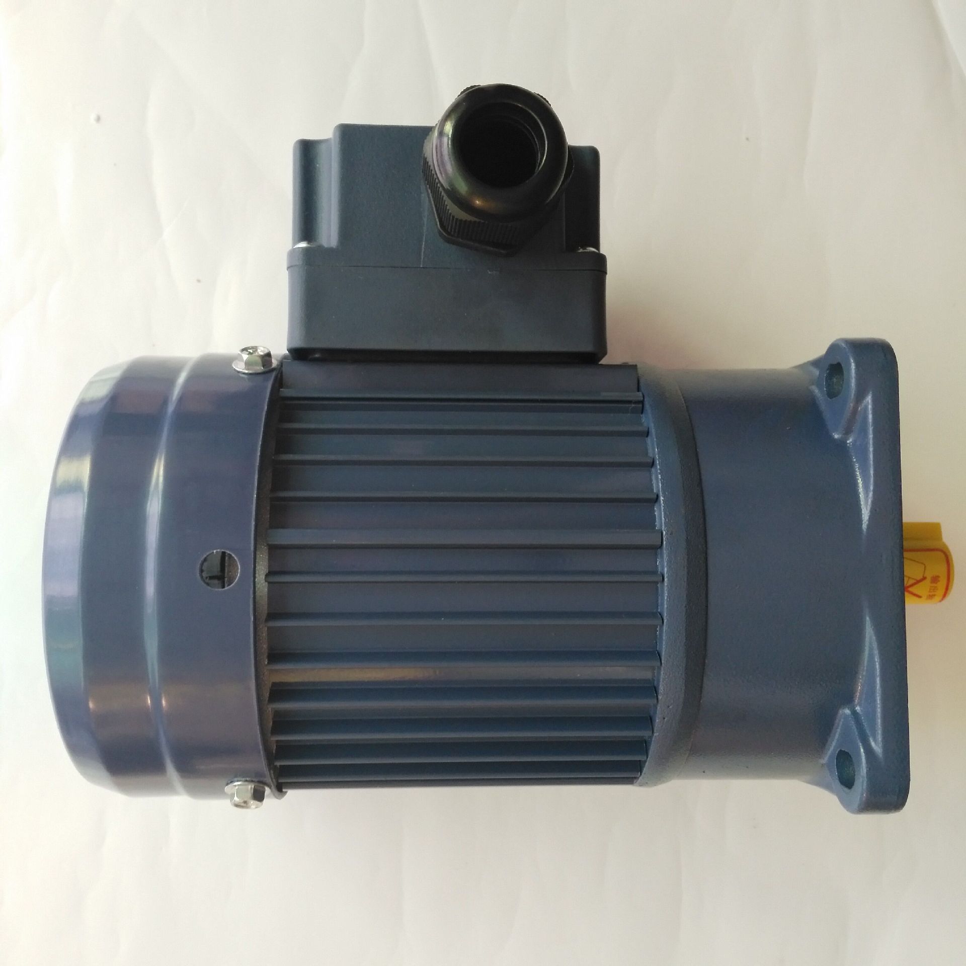 现货供应台湾东力齿轮减速机 立式PF22-400-5S3 1:5减速器电机