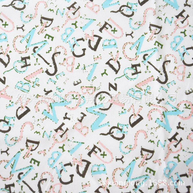 【翔龙印花 XL6900】现货热卖全涤春夏简约字母花瑶仿真丝面料