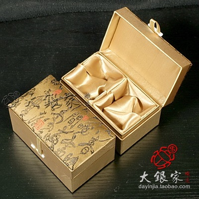 Wenwan Walnut Hand playing The pieces Box Bodybuilding massage Health Ball Packaging box Handball Gift box wholesale Customized