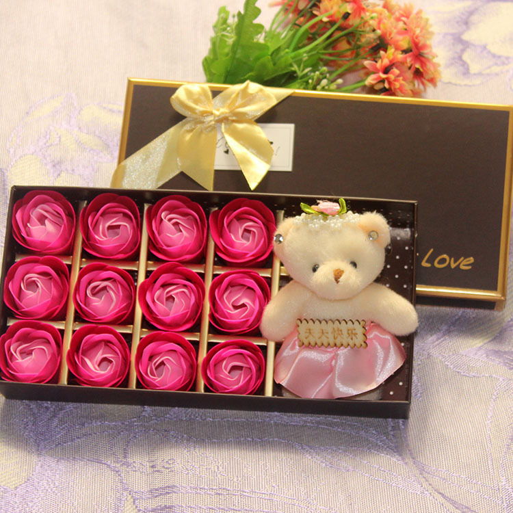 Christmas Gift 12 Rose Soap Flower Gift Box Plus Cotton Bear Festive Promotional Supplies Casual Gift Wholesale display picture 5