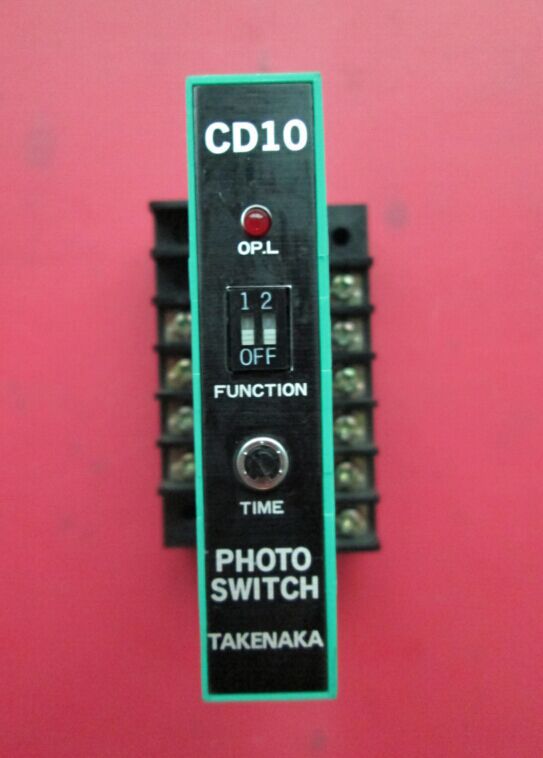 CD10    PHOTO SWITCH