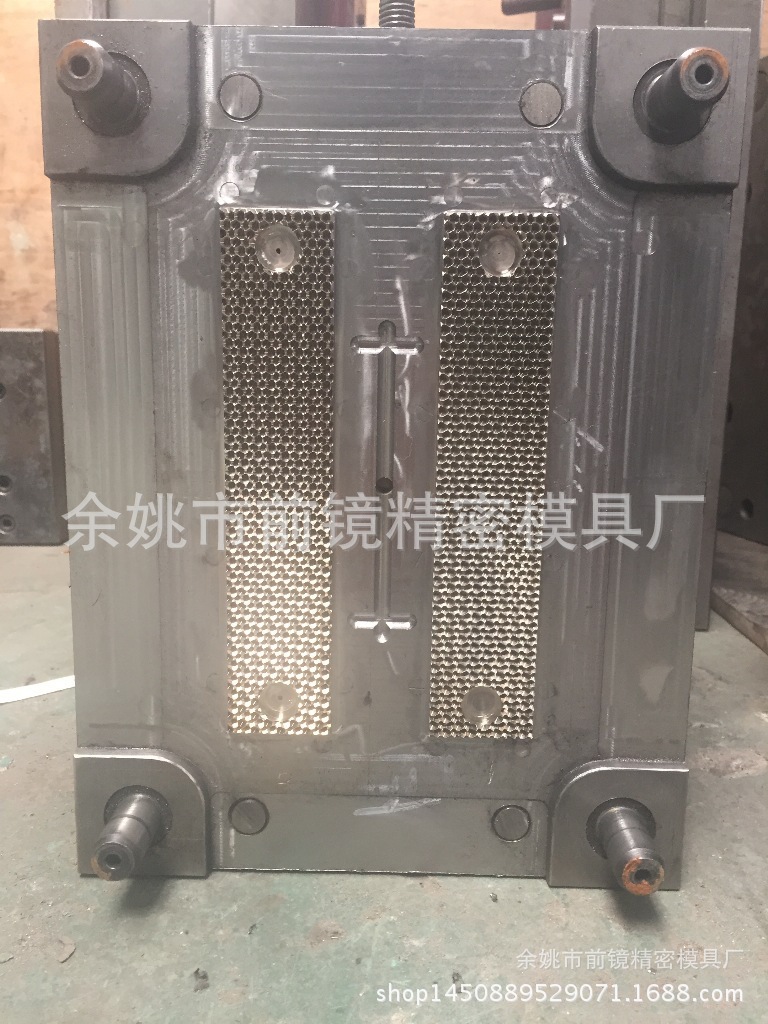 反射器模芯 反射器模具 回复反射器模芯模具 反射器模具生产厂商
