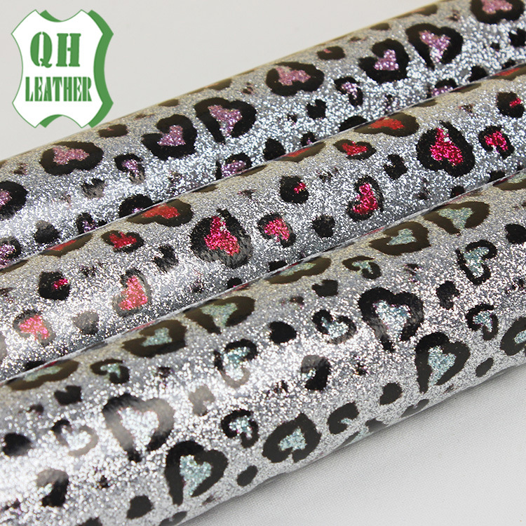 厂家批发粉红爱心格利特皮革水晶镜面皮革日韩系包包手袋防水面料