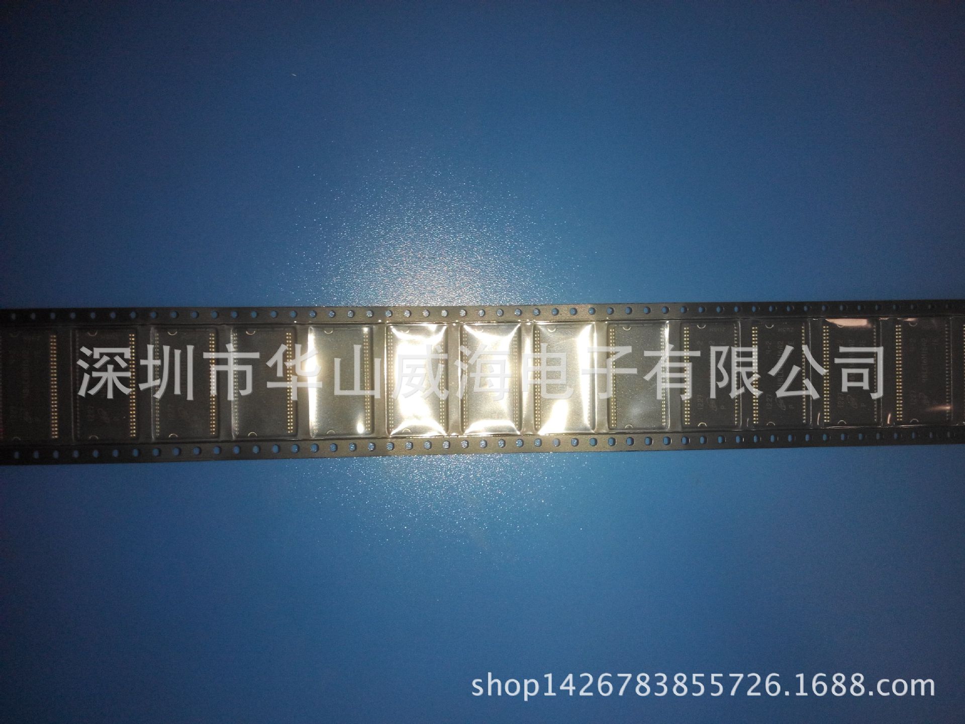 R1LP0408CSP-5SC (华山威海） SOP32 专营全系列内存闪存现货价优