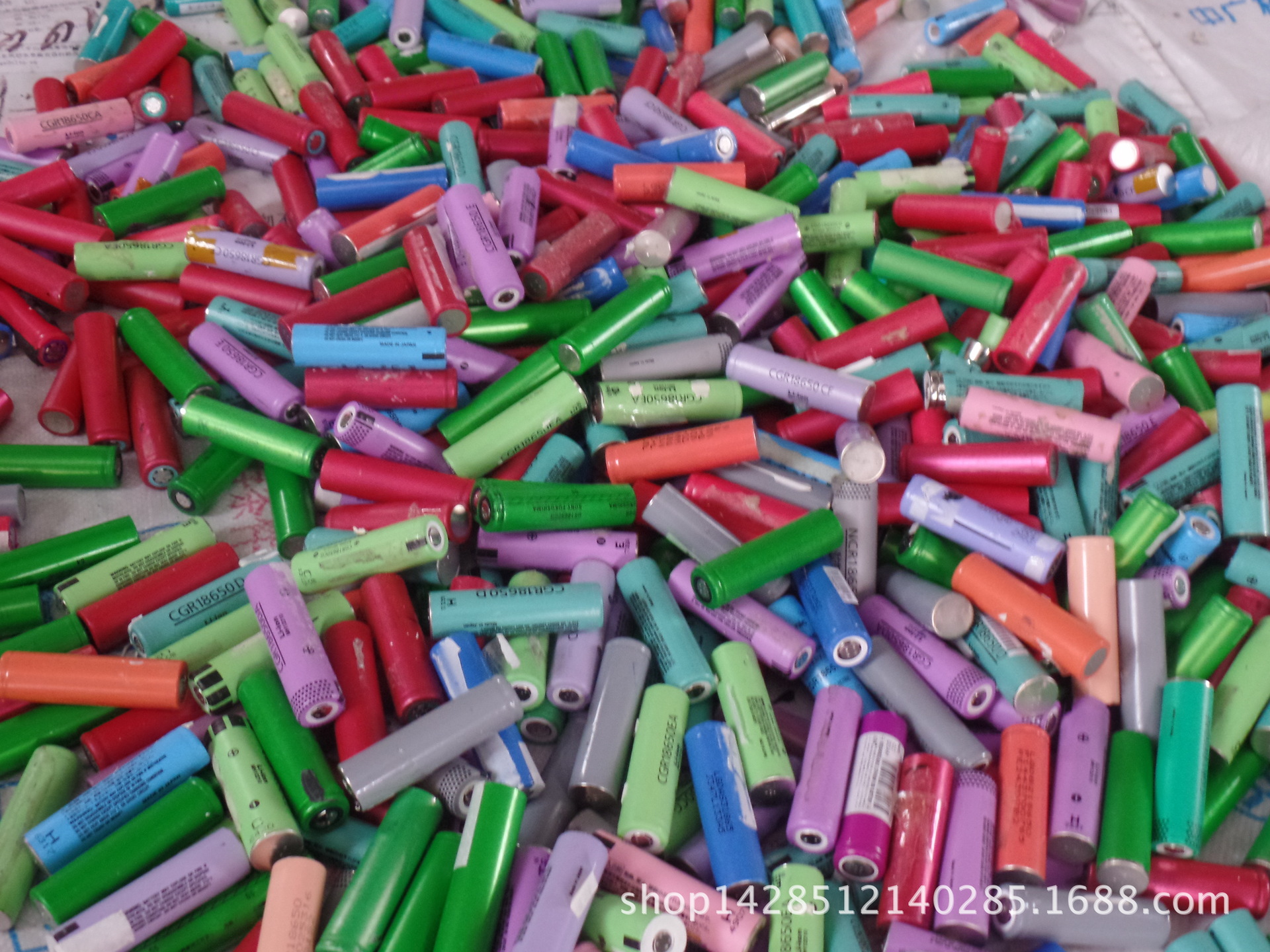 进口折机 大量供应 18650锂电池 3.7V 1800MAH 可按要求加工定做