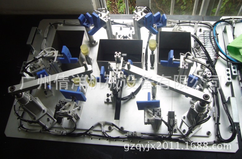 רҵ�������Ǳ��е�ξ�ˮ�ڼ��л�����ƽ̨