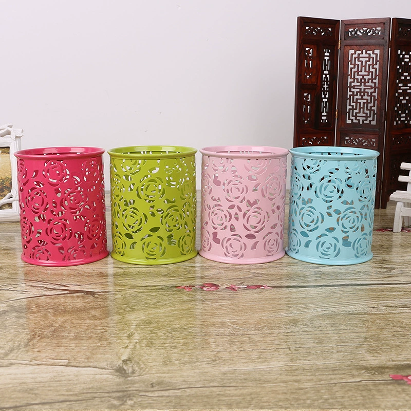 Креативный круглый штамповочный полый металлический держатель для ручек модный цвет ржавчина цветок Колючая проволока сетка держатель для ручек офисное хранение оптом