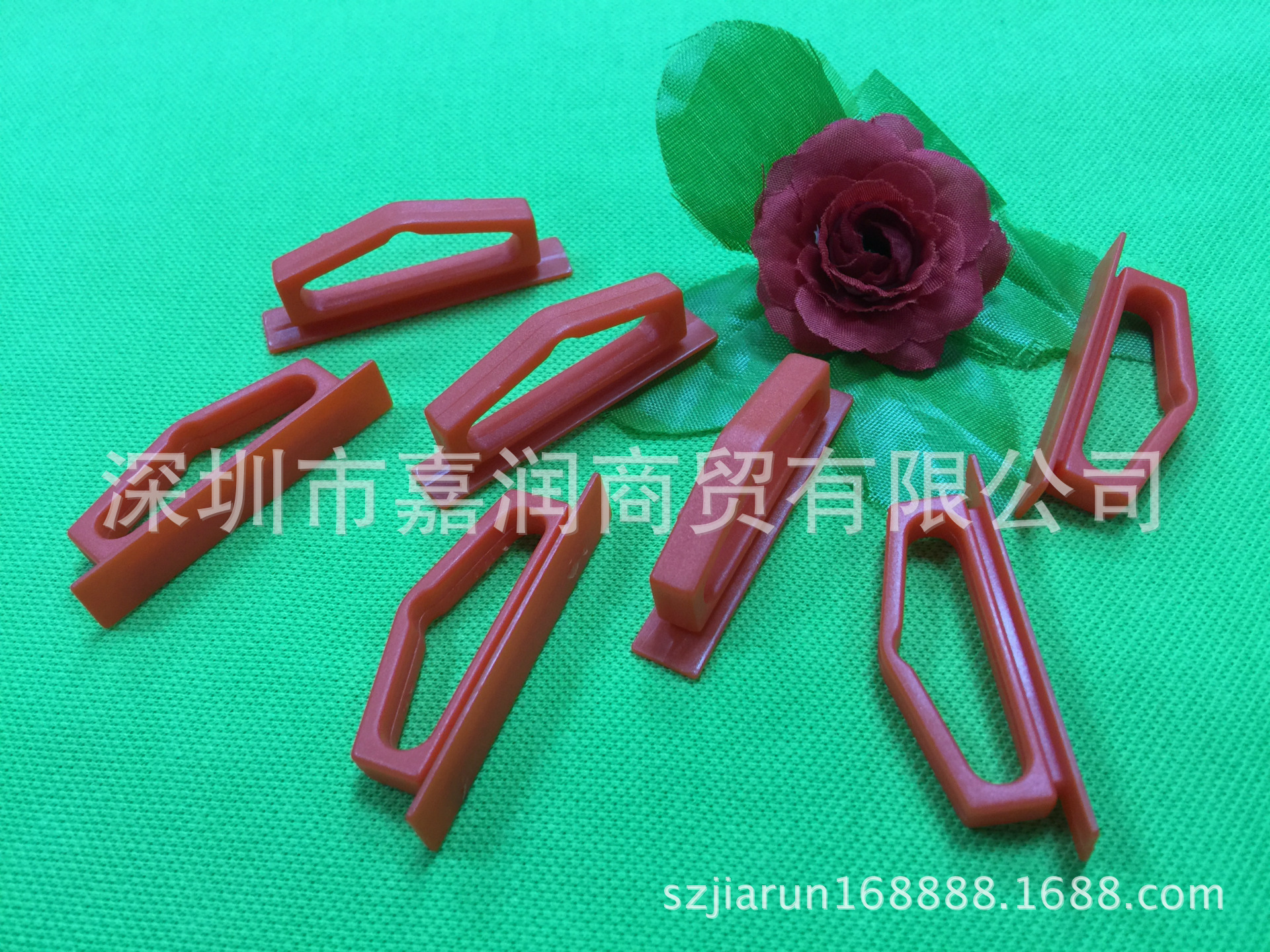 供应广东塑料挂钩平底三角挂钩彩盒展示挂钩三角飞机扣纸盒吊扣