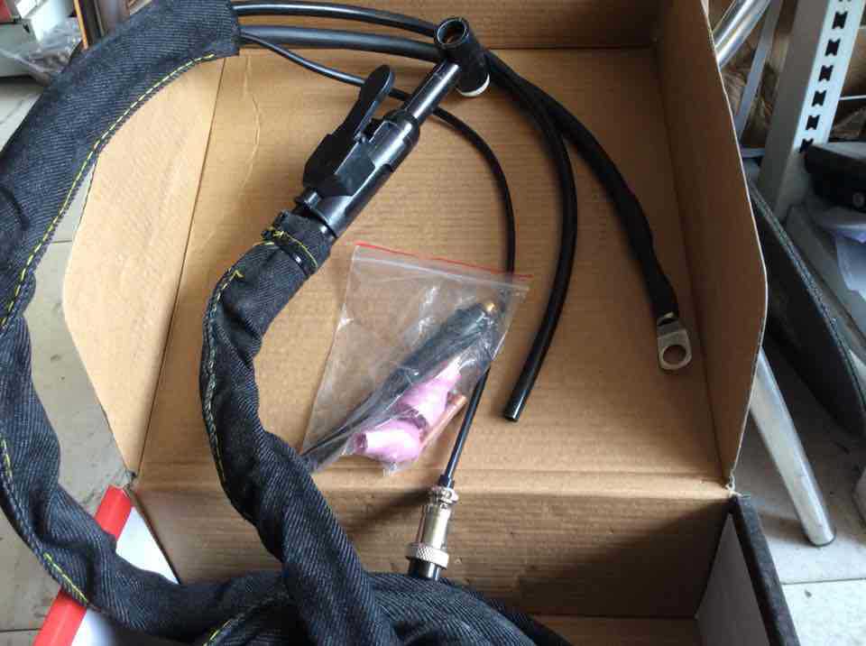 供应大量现货亚弧焊枪 焊枪线 快速接头可批发