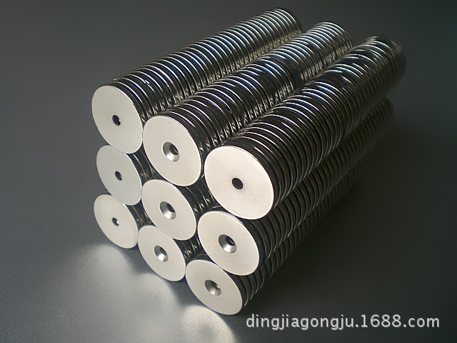 供应22x2mm镀镍强磁 钕铁硼带孔强力磁铁 圆形磁石吸铁石磁钢