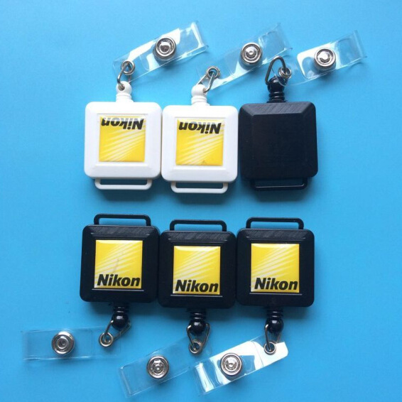 方形带耳朵易拉扣