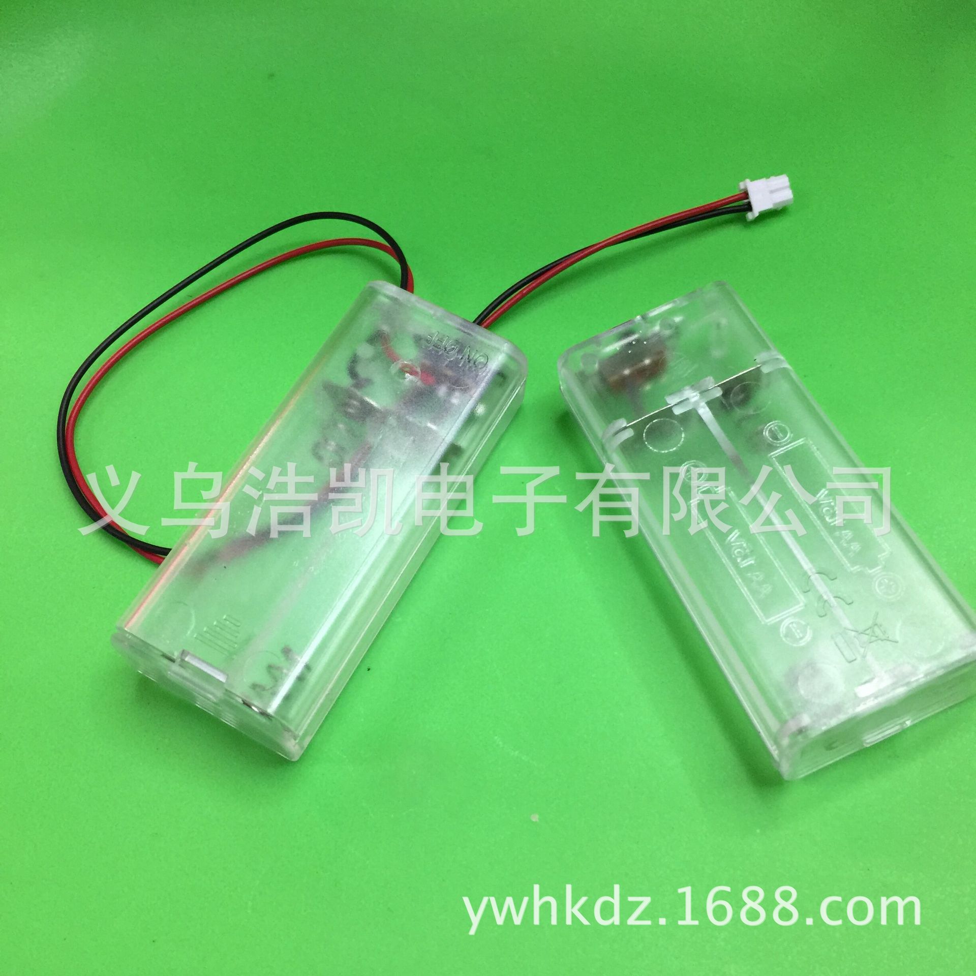 （厂家直销）大量供应5号2节带盖带开关透明环保电池盒