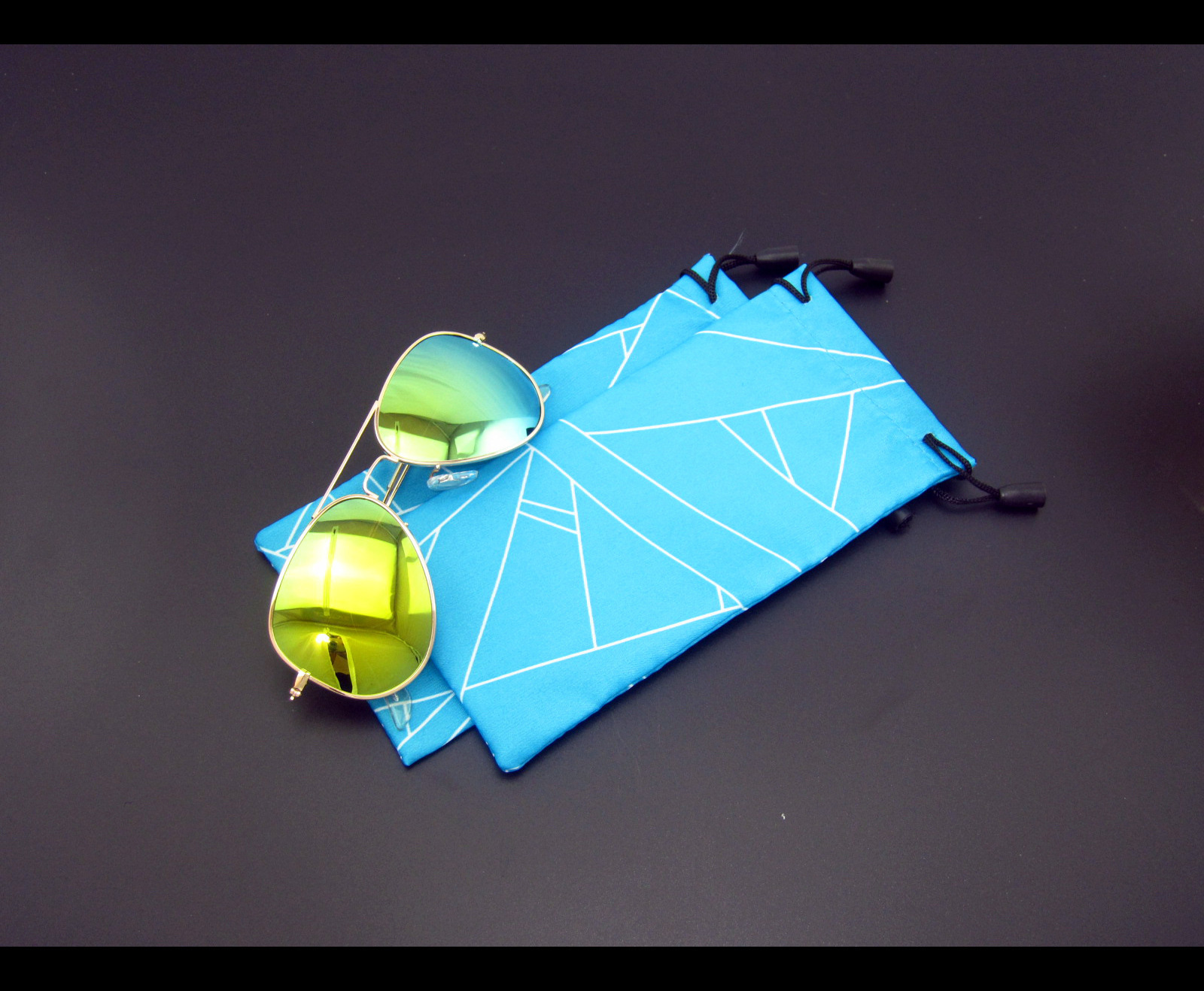 1888536051_752295612