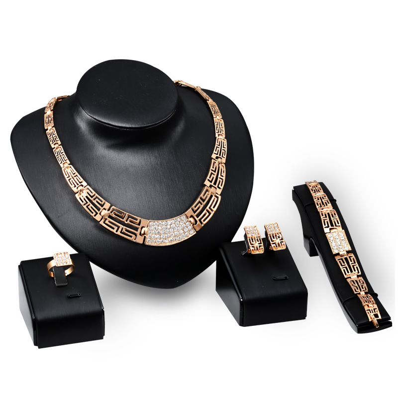 Retro Hollow Geometric Gold-plated Full Diamond Jewellery Set display picture 8