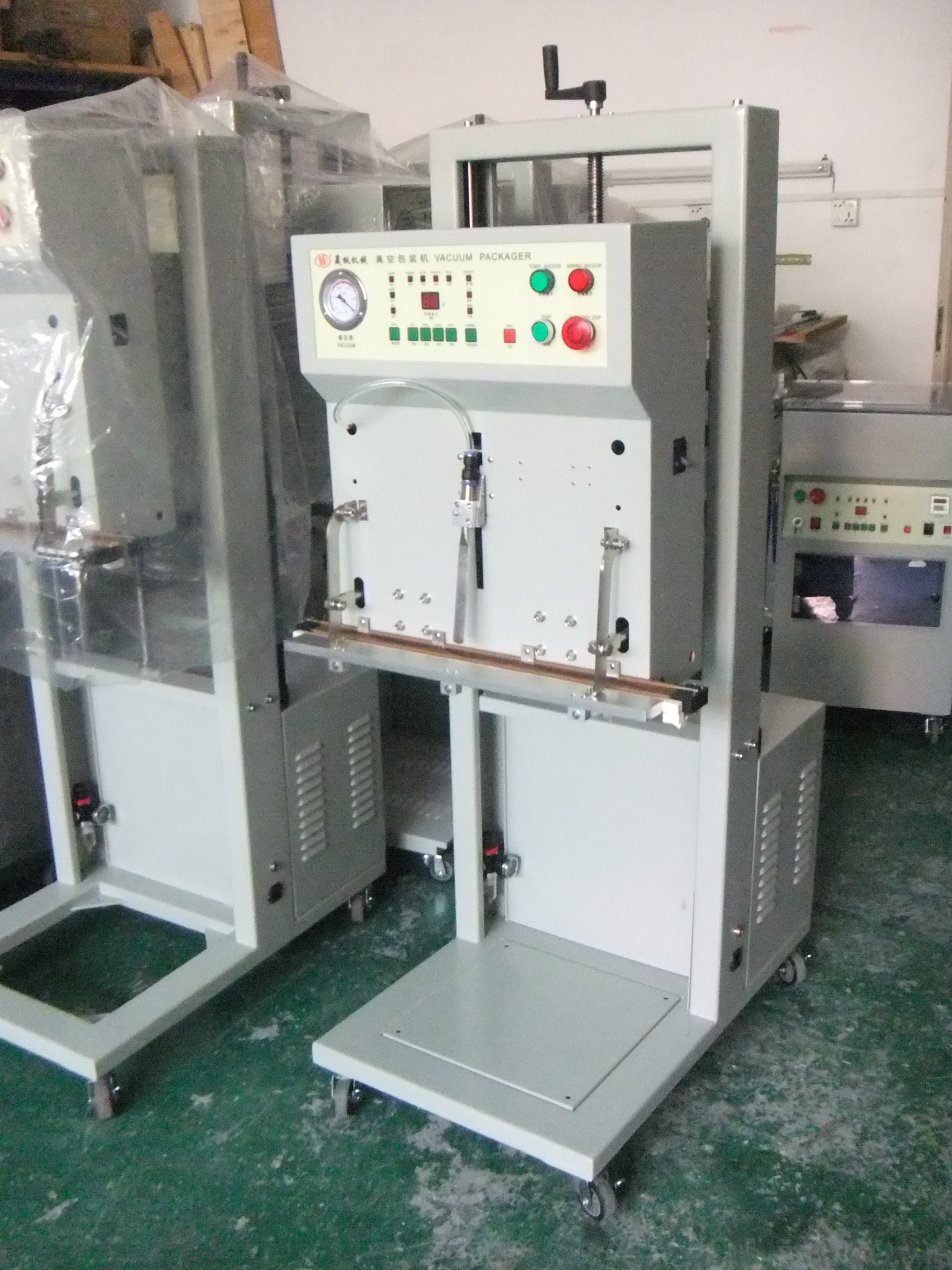 塑胶颗粒立式外抽真空包装机 塑料颗粒真空机