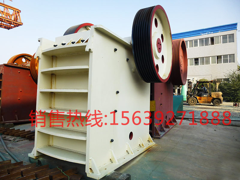 PE深腔顎式破碎機