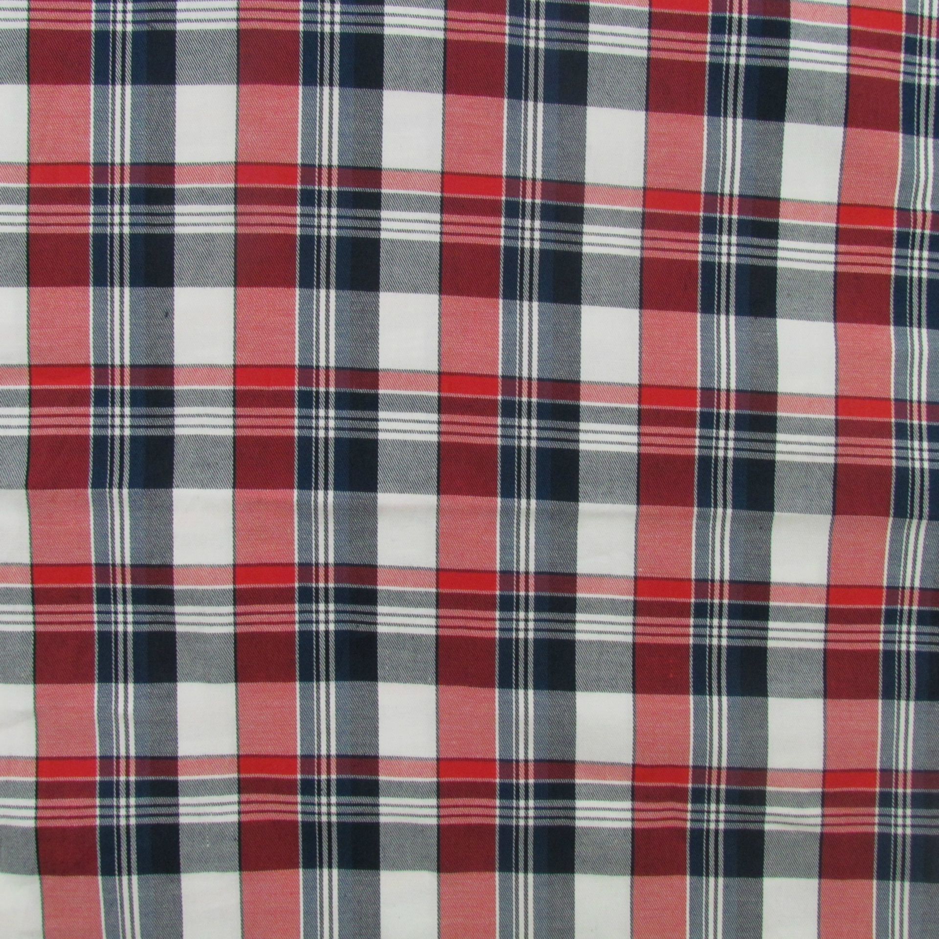 厂家供应 全棉格布  衬衫休闲服棉服时装格子色织布