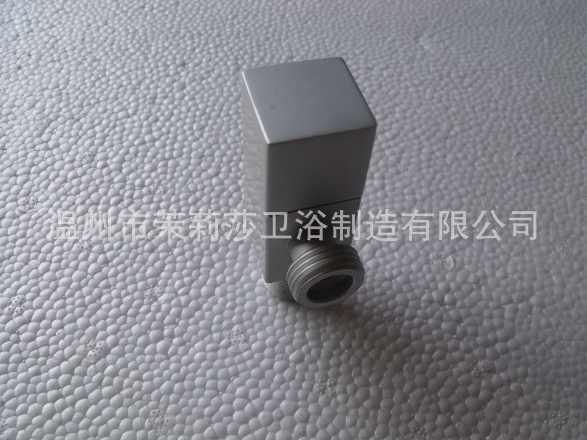 厂家批发优质太空铝浴室四方三角阀 耐高温冷热四方角阀MO.111|ru