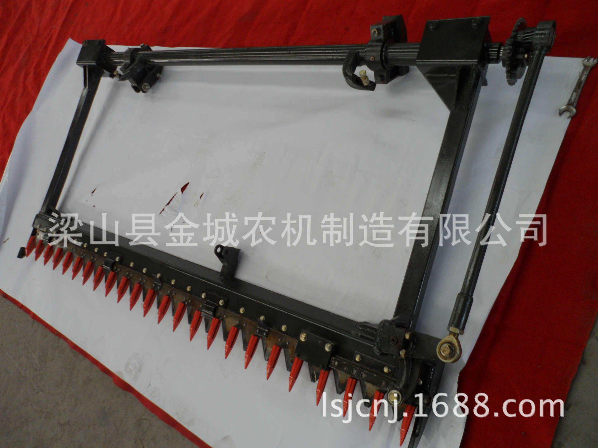 沃得收割机二次割刀，在原厂二次割刀基础上更新改进，使用更合理