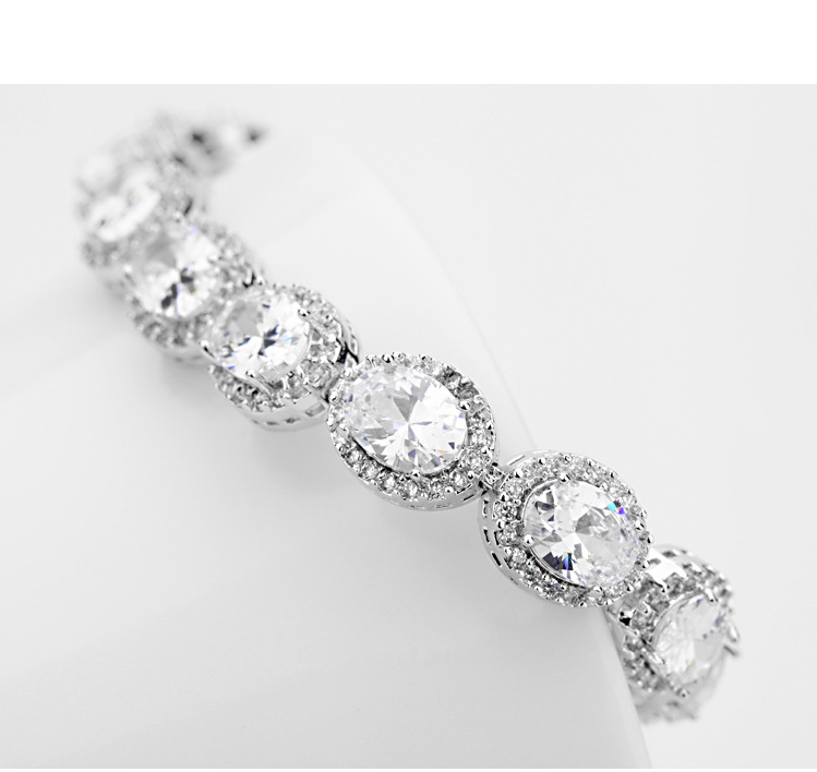 Fashion Aaa Zircon Pavé Inlaid Bracelet Nihaojewelry Wholesale Bridal Jewelry Gift display picture 3