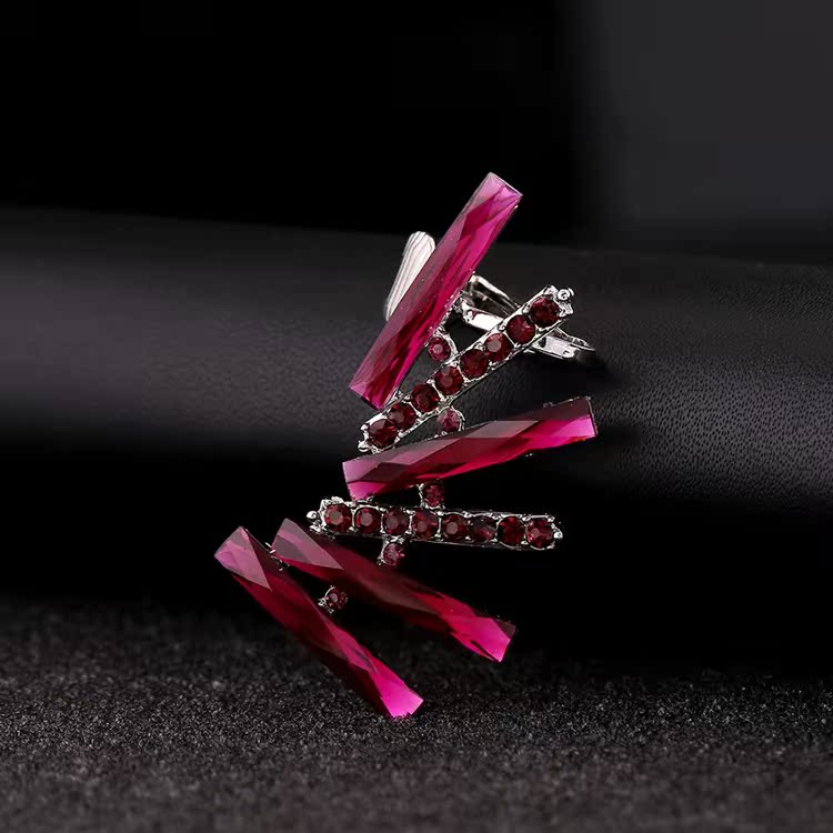 Diamond-studded Zircon Ear Clips display picture 11