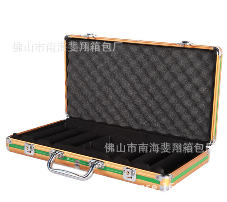 专业定制各种码筹码箱 铝合金筹码箱 筹码套装包装箱 户外棋牌箱
