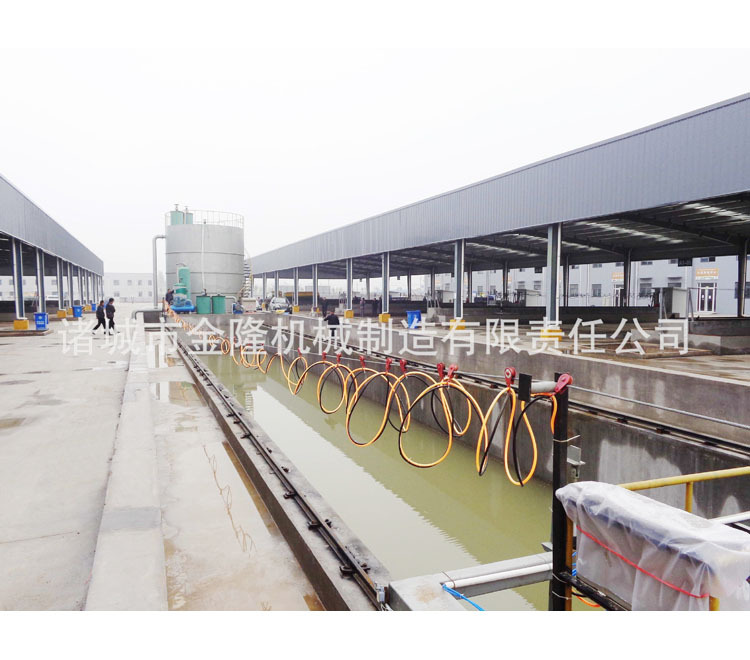 2355323357_1892370317